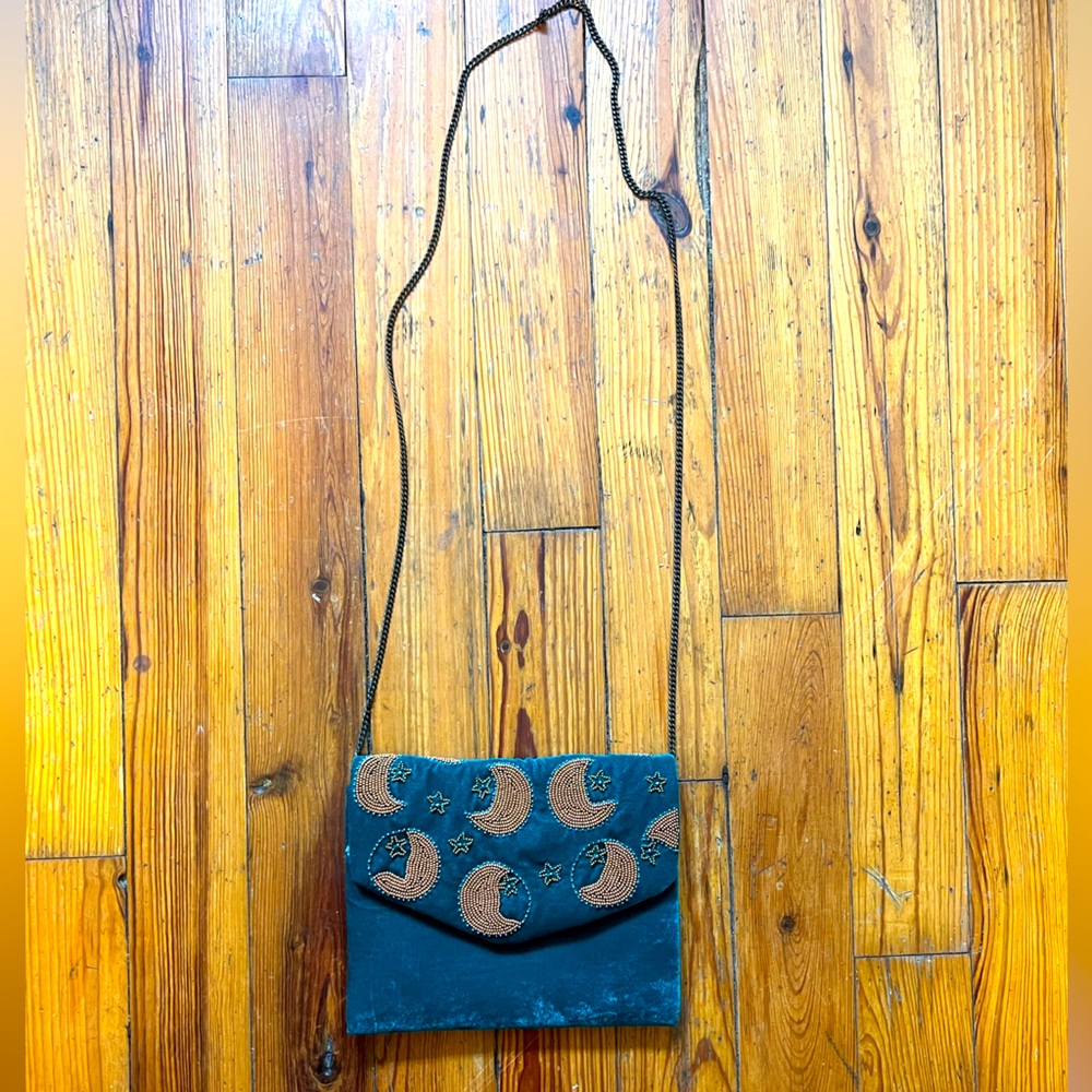 Lulus velvet purse